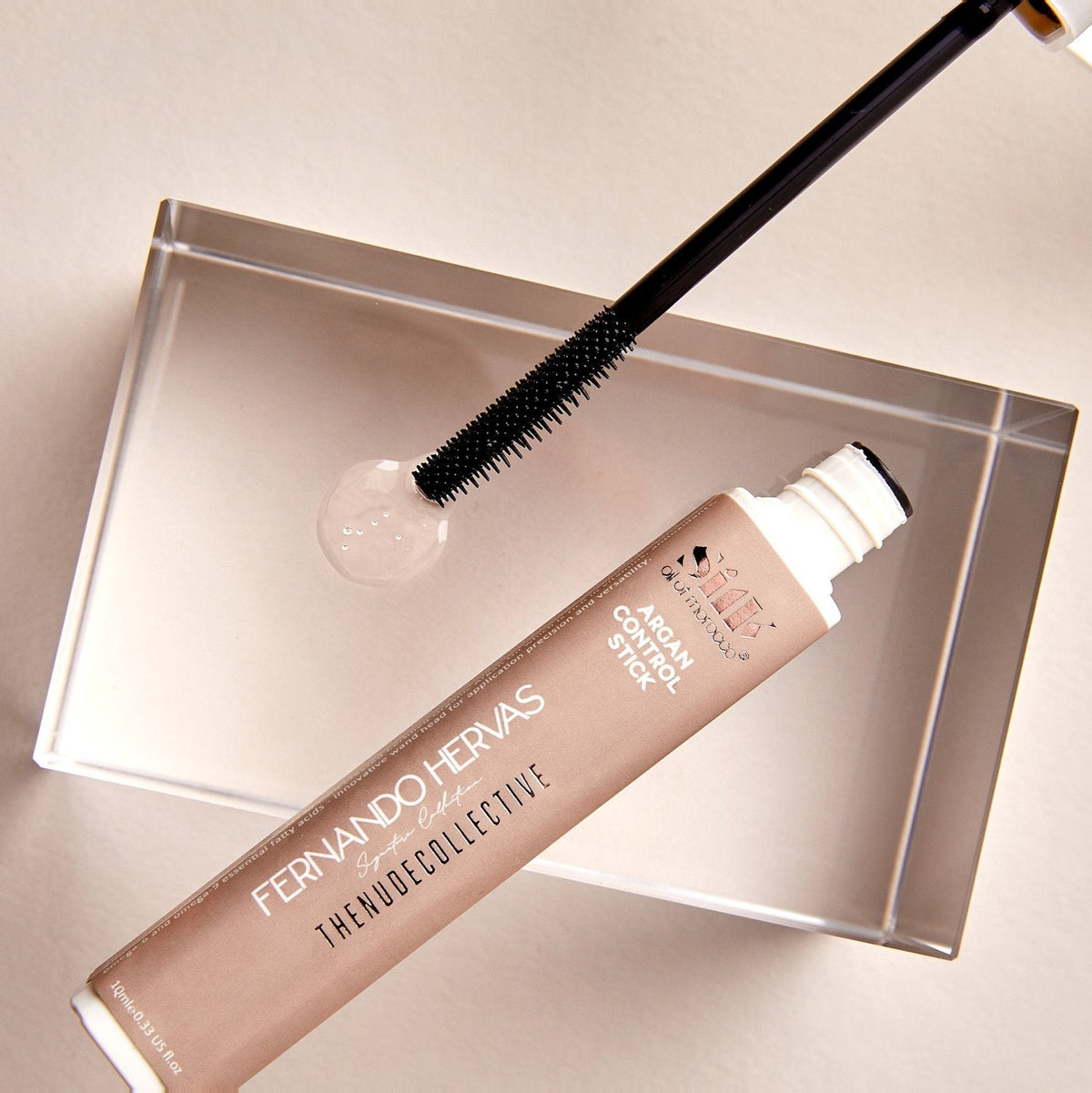 Fernando Hervas - Frizz, Flyaway + Brow Control Stick