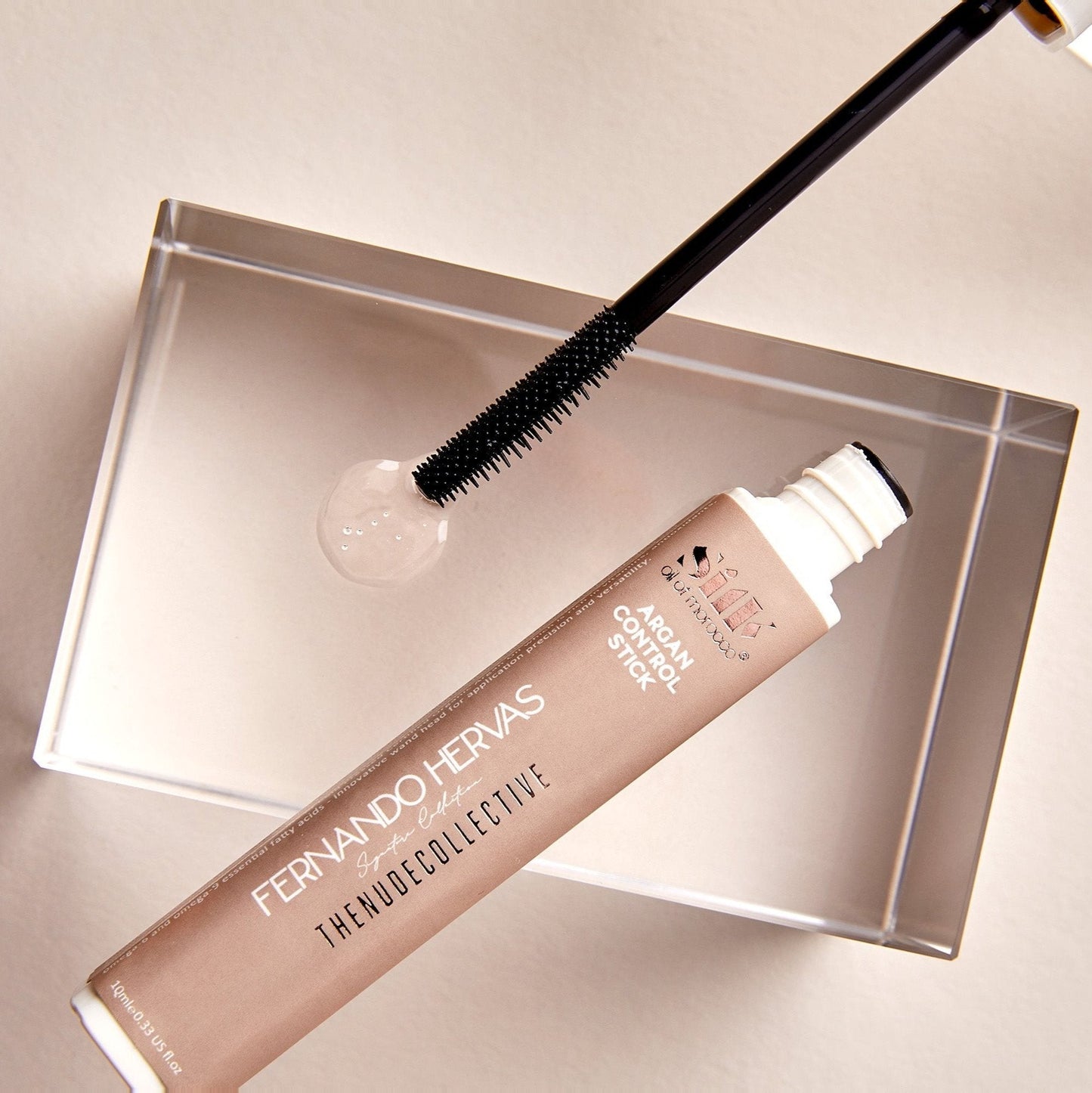Fernando Hervas - Frizz, Flyaway + Brow Control Stick